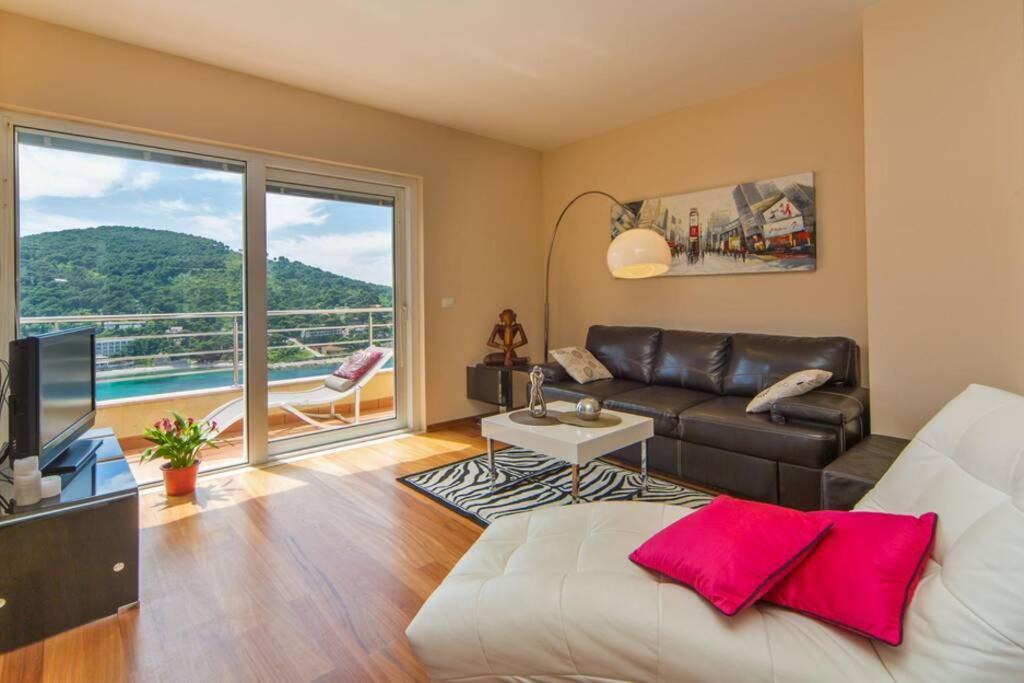 Blue Dream - Stylish Apt With Stunning Sea View ดูบรอฟนิก ภายนอก รูปภาพ